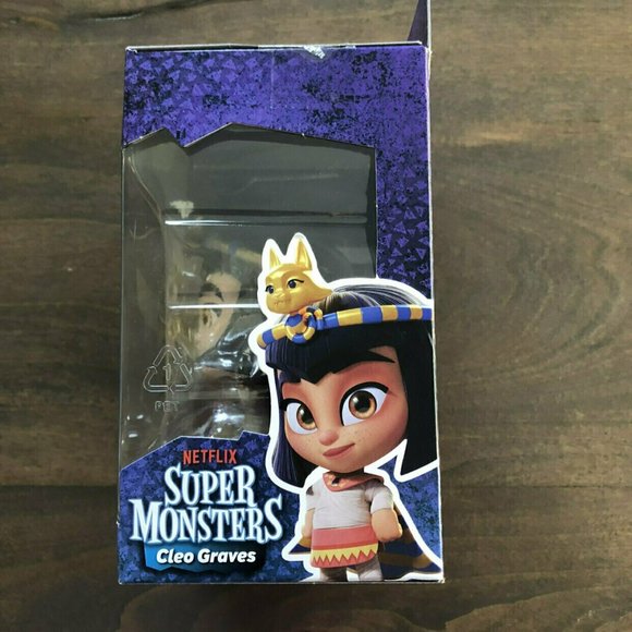 Netflix Super Monsters Playskool figure of Cleo Graves - Picture 3 of 3